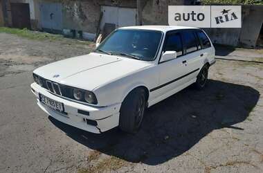 Універсал BMW 3 Series 1993 в Чернівцях