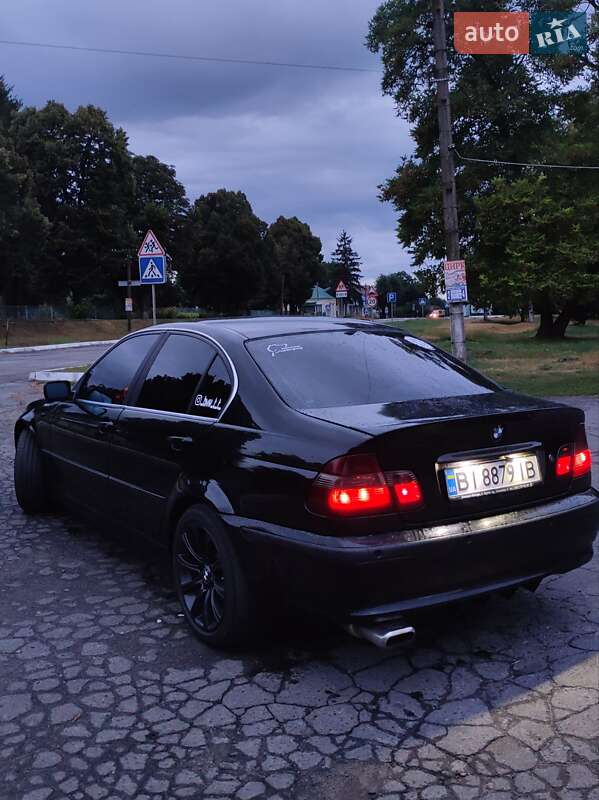 Седан BMW 3 Series 2004 в Глобине