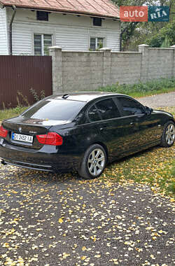 Седан BMW 3 Series 2011 в 