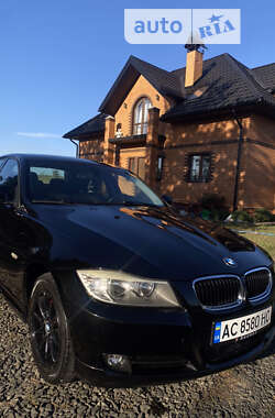 Седан BMW 3 Series 2009 в Луцке