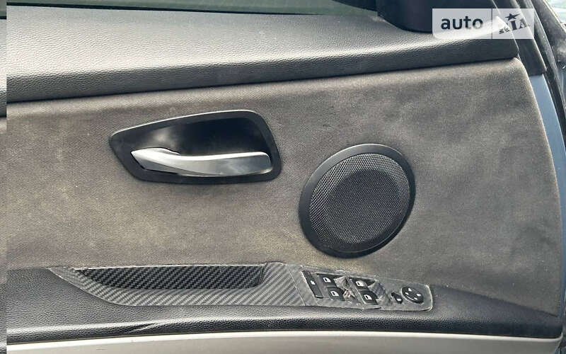 Седан BMW 3 Series 2006 в Черновцах
