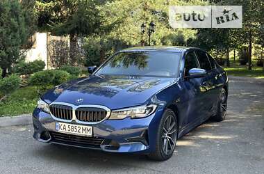 Седан BMW 3 Series 2022 в Киеве