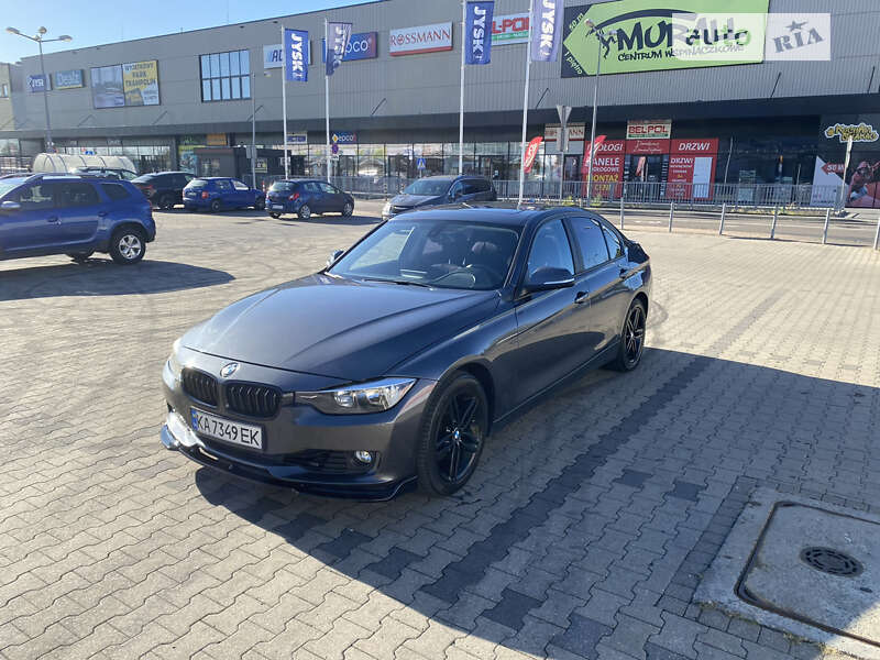 Седан BMW 3 Series 2016 в 
