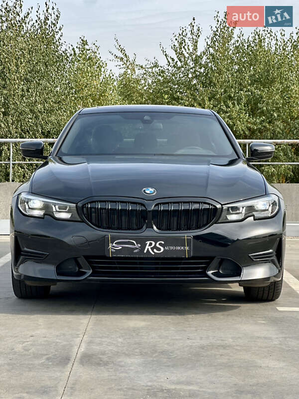 Седан BMW 3 Series 2019 в Киеве