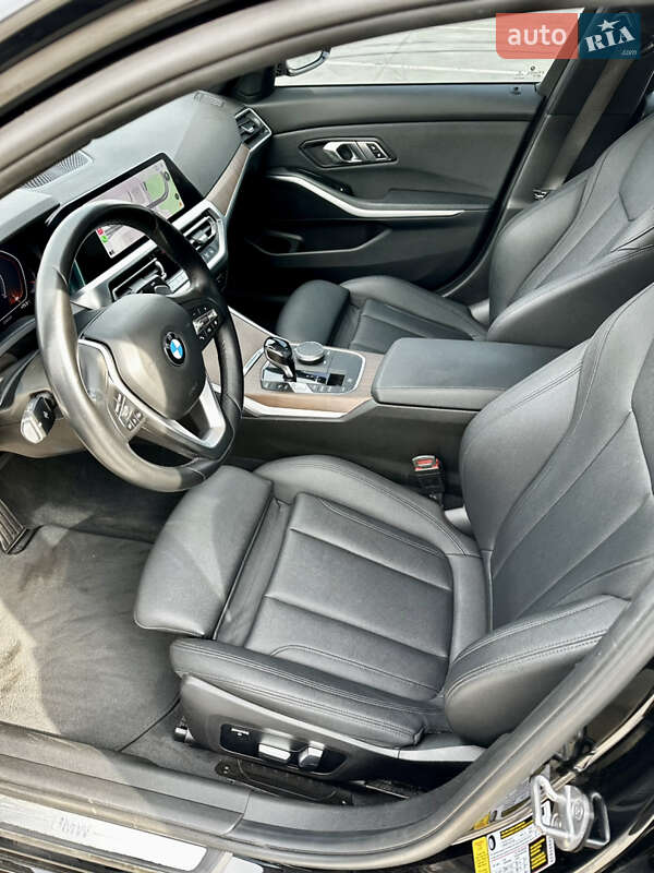 Седан BMW 3 Series 2019 в Киеве