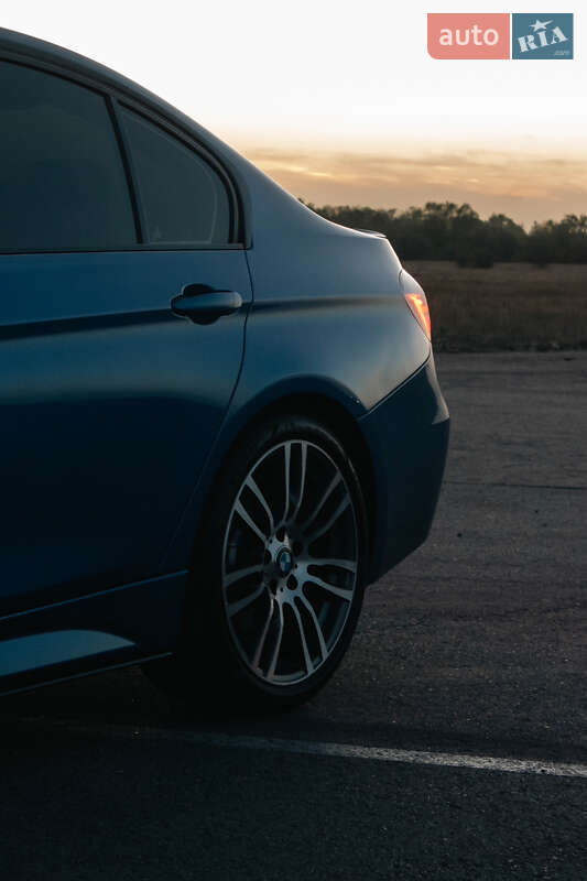 Седан BMW 3 Series 2014 в Днепре