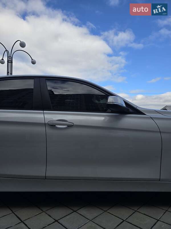 Седан BMW 3 Series 2015 в Ивано-Франковске