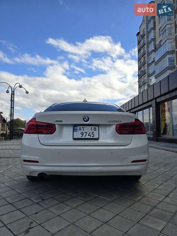 Седан BMW 3 Series 2015 в Ивано-Франковске