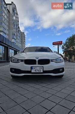 Седан BMW 3 Series 2015 в Ивано-Франковске