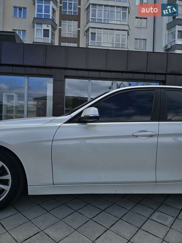 Седан BMW 3 Series 2015 в Ивано-Франковске