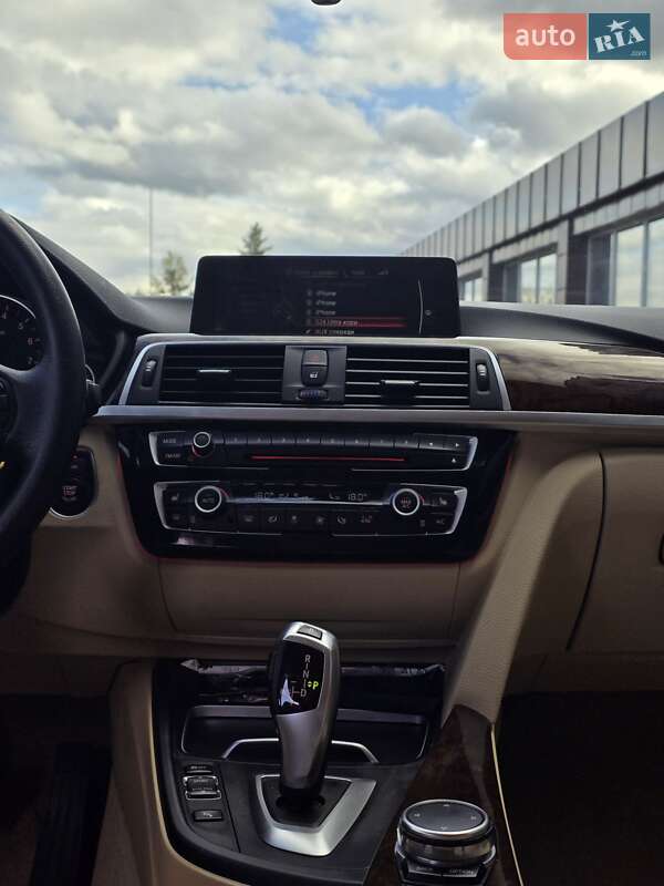 Седан BMW 3 Series 2015 в Ивано-Франковске