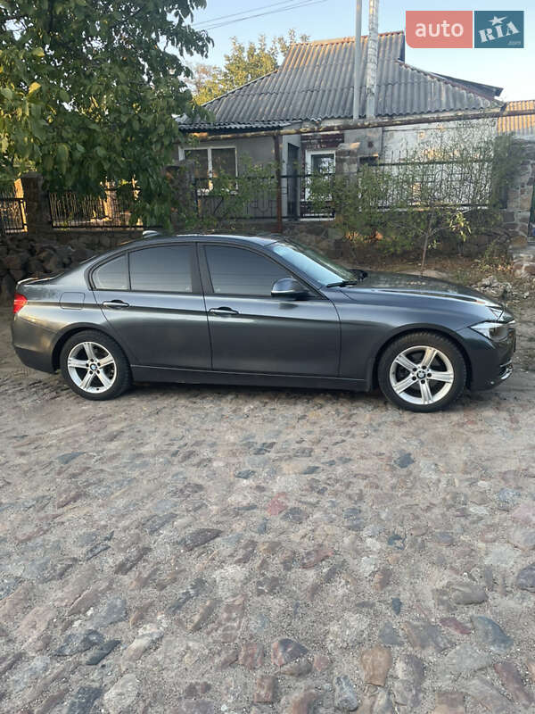 Седан BMW 3 Series 2013 в Первомайську