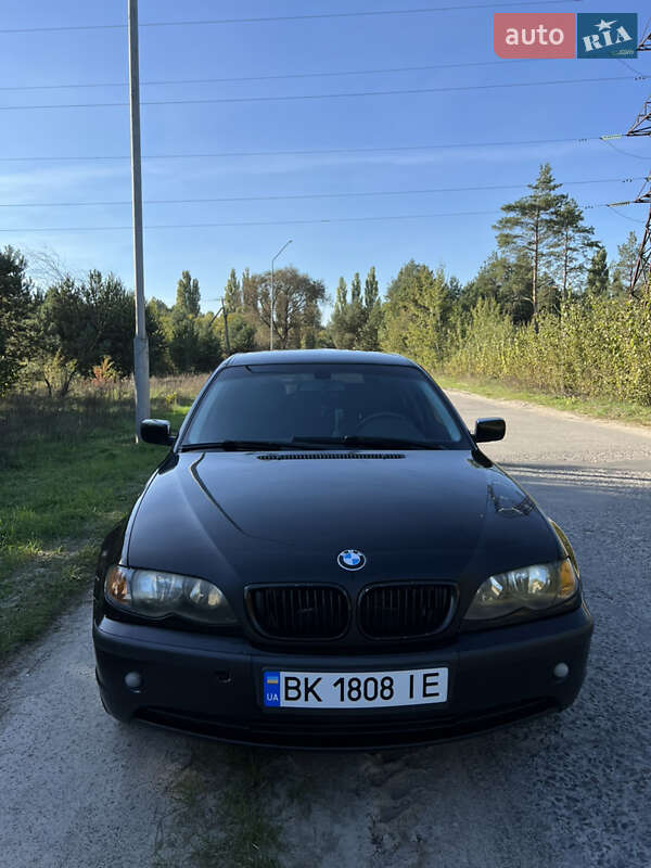 Универсал BMW 3 Series 2005 в Вараше