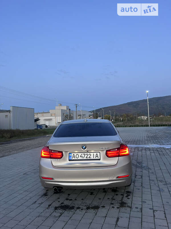 Седан BMW 3 Series 2013 в Виноградове