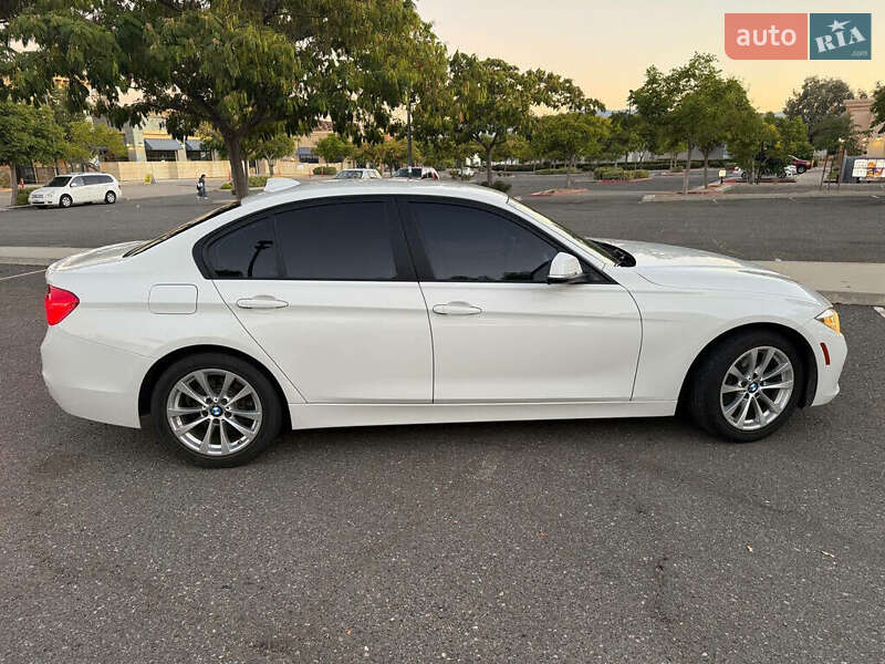 Седан BMW 3 Series 2016 в Львове
