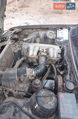 Седан BMW 3 Series 1990 в 