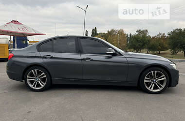 Седан BMW 3 Series 2014 в Кременчуці