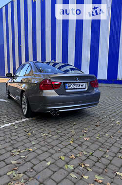 Седан BMW 3 Series 2011 в Ужгороді