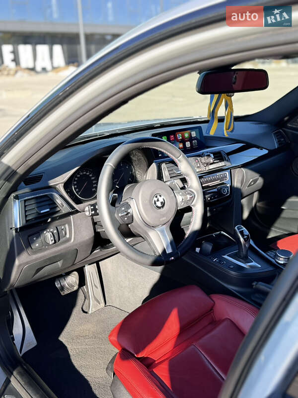 Седан BMW 3 Series 2018 в Львові