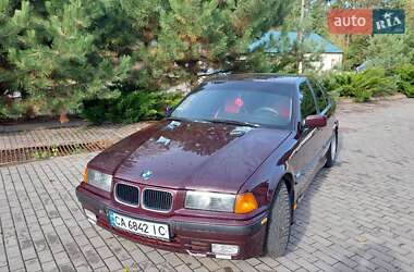 Седан BMW 3 Series 1992 в Каменке