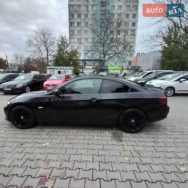 Купе BMW 3 Series 2011 в Чернівцях