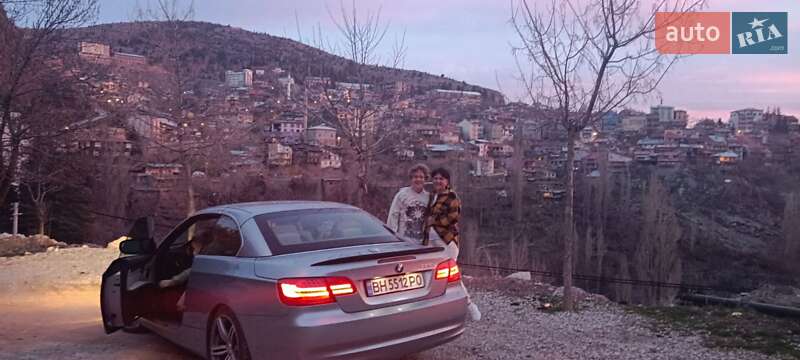 Кабриолет BMW 3 Series 2010 в Южном фото 22 Кабриолет BMW 3 Series 2010 в Южном