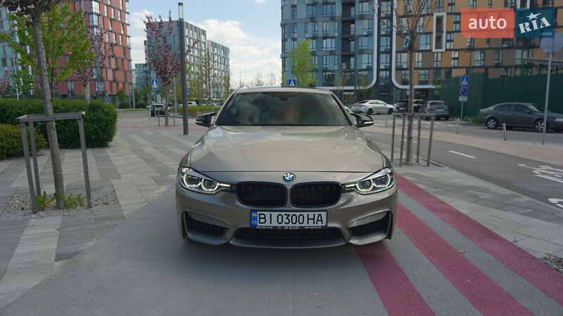 Седан BMW 3 Series 2015 в Киеве