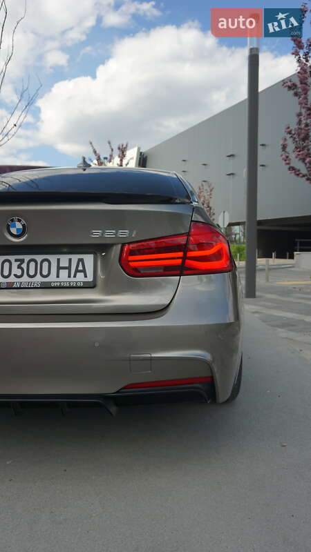 Седан BMW 3 Series 2015 в Киеве