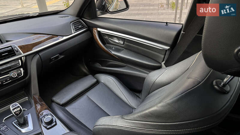 Седан BMW 3 Series 2015 в Киеве