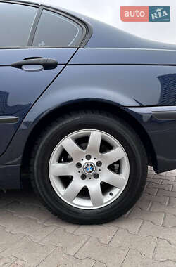 Седан BMW 3 Series 2004 в Києві