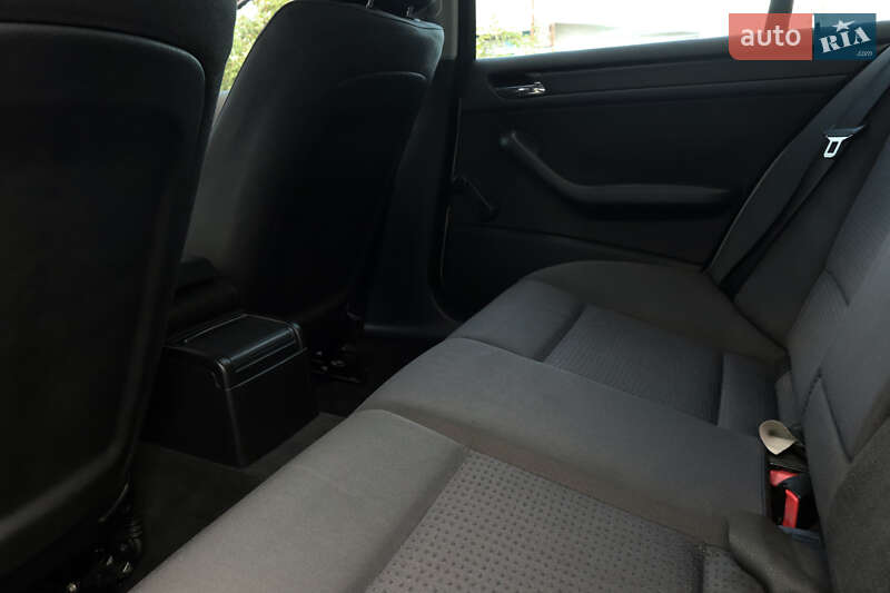 Седан BMW 3 Series 2002 в Червоному Донце фото 55 Седан BMW 3 Series 2002 в Червоному Донце