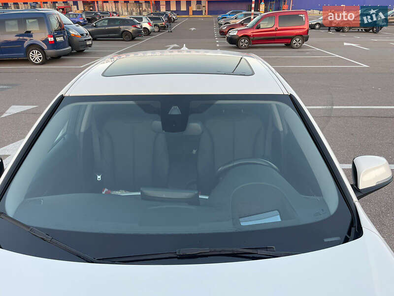 Седан BMW 3 Series 2015 в Львове фото 8 Седан BMW 3 Series 2015 в Львове