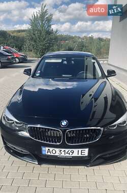 Седан BMW 3 Series 2020 в Мукачевому