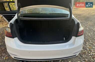 Седан BMW 3 Series 2018 в 