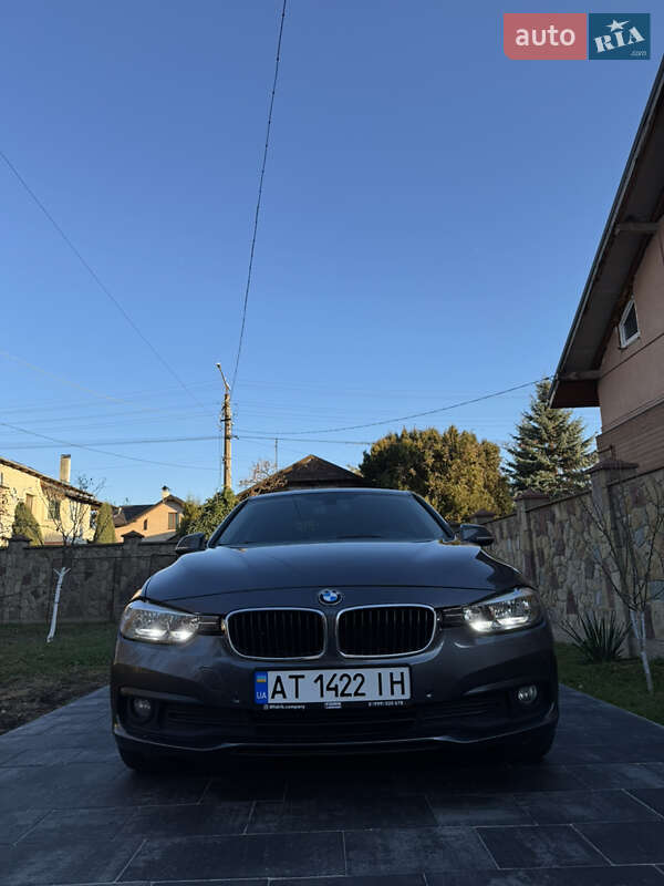 Седан BMW 3 Series 2016 в Івано-Франківську