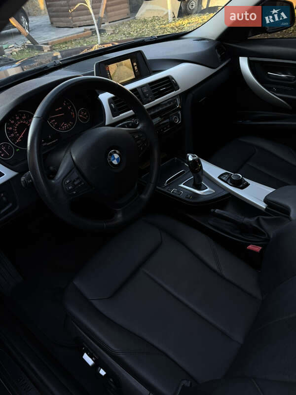 Седан BMW 3 Series 2016 в Івано-Франківську