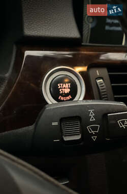 Седан BMW 3 Series 2011 в 