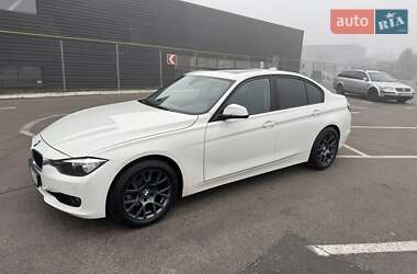 Седан BMW 3 Series 2014 в Львові