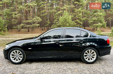 Седан BMW 3 Series 2010 в Сумах