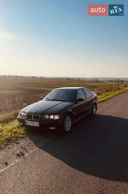 Седан BMW 3 Series 1995 в Львове