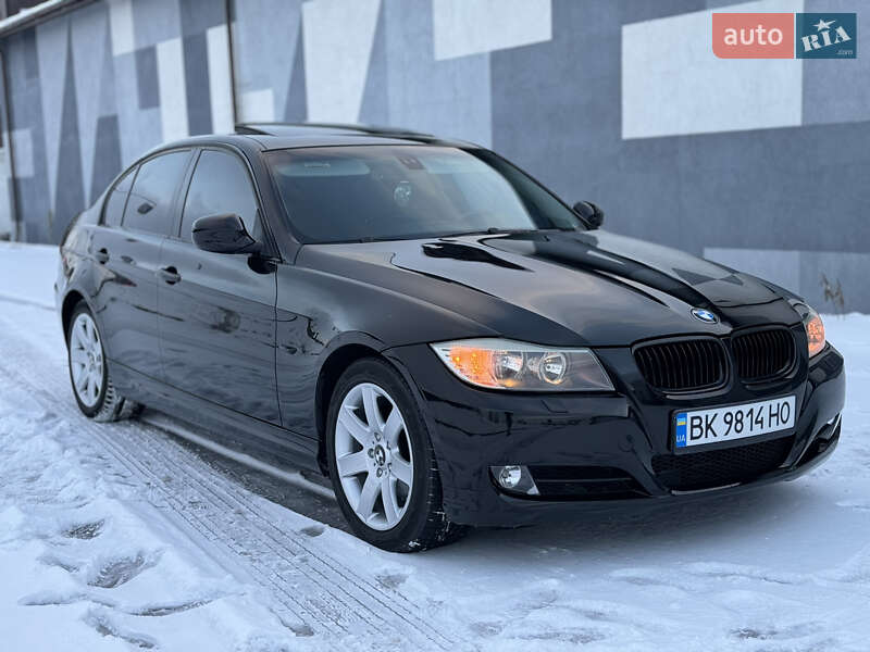 Седан BMW 3 Series 2009 в Виннице