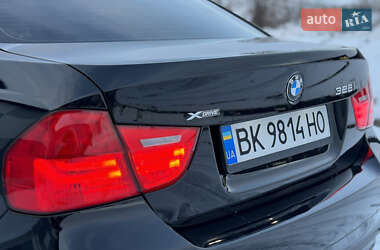 Седан BMW 3 Series 2009 в Виннице