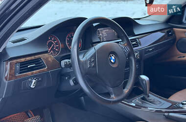 Седан BMW 3 Series 2009 в Виннице