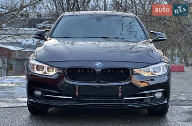 Седан BMW 3 Series 2014 в Черновцах