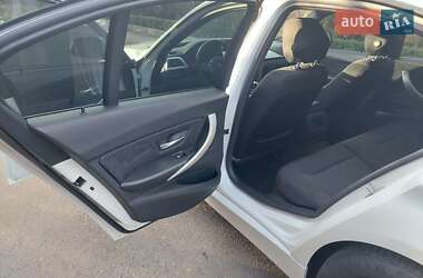 Седан BMW 3 Series 2017 в 