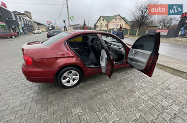 Седан BMW 3 Series 2010 в Вижниці