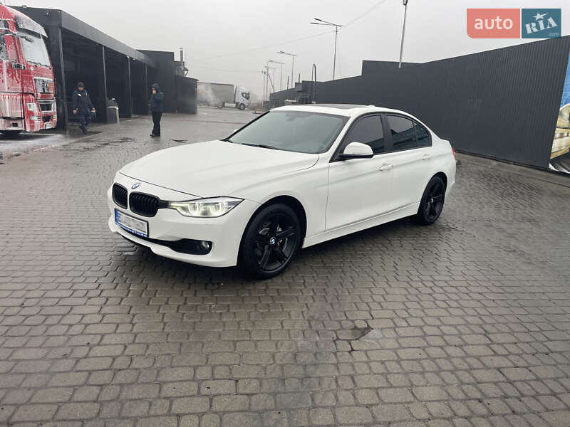 Седан BMW 3 Series 2014 в Львові