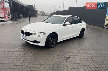 Седан BMW 3 Series 2014 в Львові