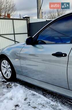 Седан BMW 3 Series 2005 в Киеве