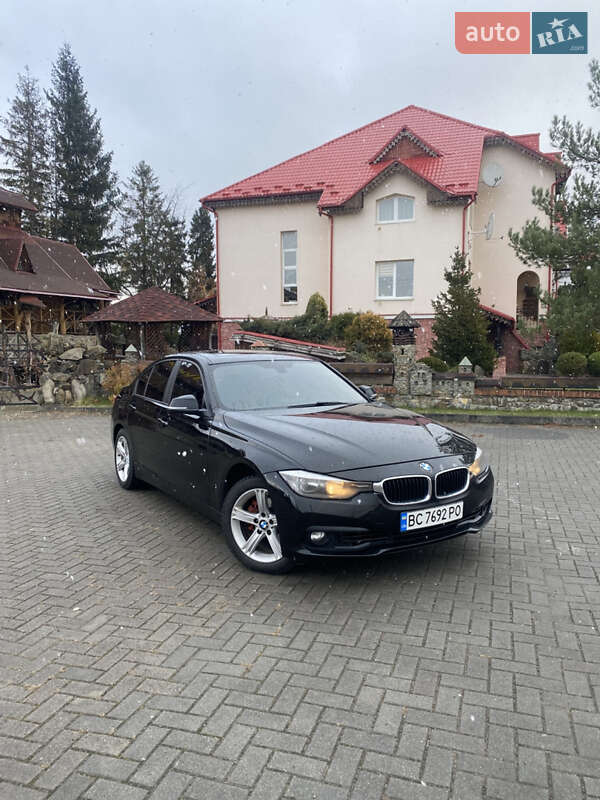 Седан BMW 3 Series 2013 в Долині